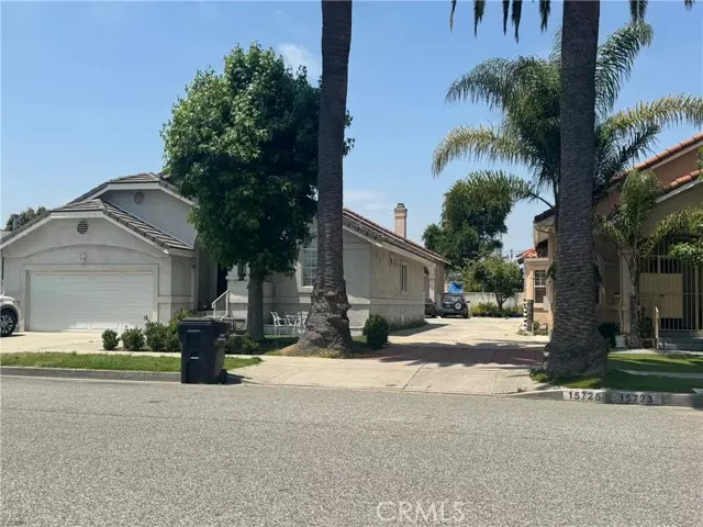 15727 Virginia Avenue, Paramount, CA 90723