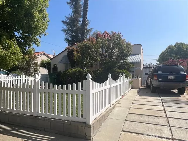 3927 Edenhurst Avenue, Los Angeles, CA 90039