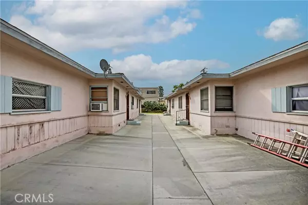 Downey, CA 90241,10512 Myrtle Street