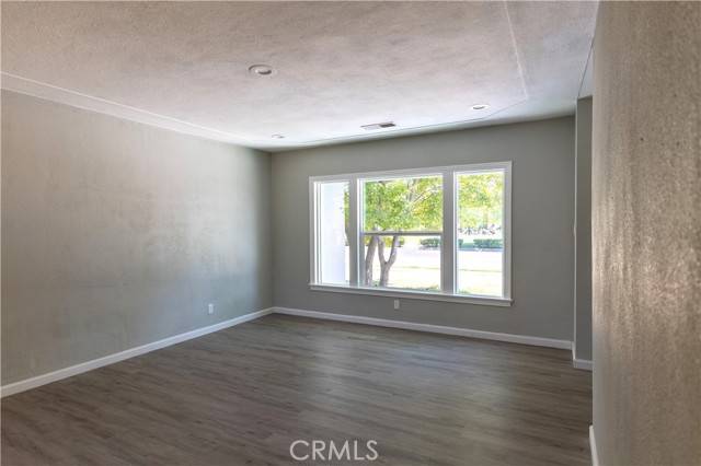 Merced, CA 95340,910 W 25th Street
