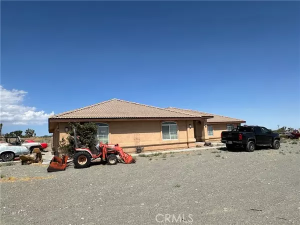 3282 Coyote Road, Phelan, CA 92371