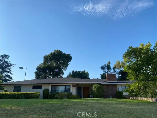 851 Vallombrosa Drive, Pasadena, CA 91107