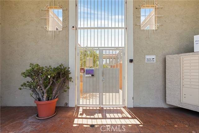 Inglewood, CA 90302,888 Victor Avenue #15