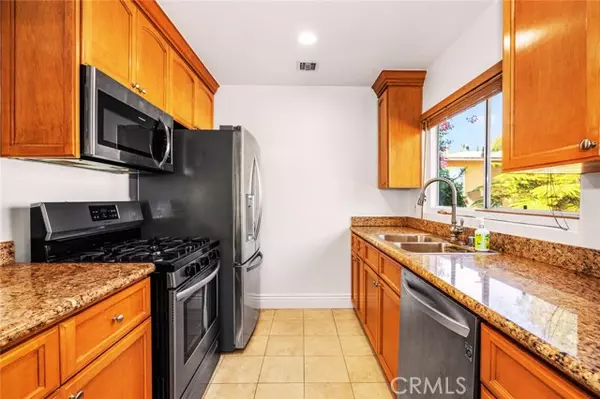 Sherman Oaks, CA 91403,14934 Dickens Street #12A