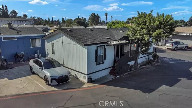 Fullerton, CA 92833,1850 W Orangethorpe #42