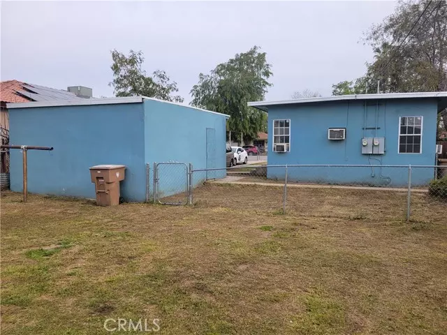 1525 Oregon Street, Bakersfield, CA 93305