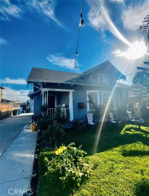 258 E 43rd Place, Los Angeles, CA 90011