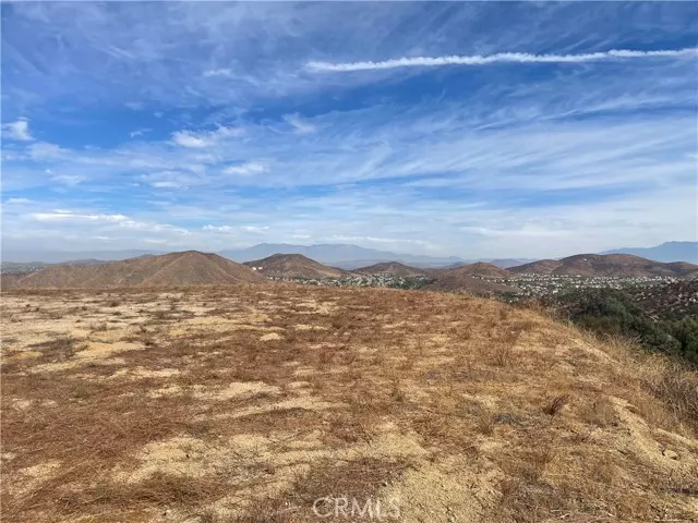 1 Crooked Arrow, Wildomar, CA 92595