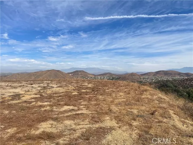 1 Crooked Arrow, Wildomar, CA 92595