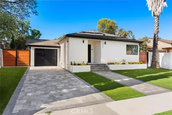 5727 Newcastle Avenue, Encino, CA 91316