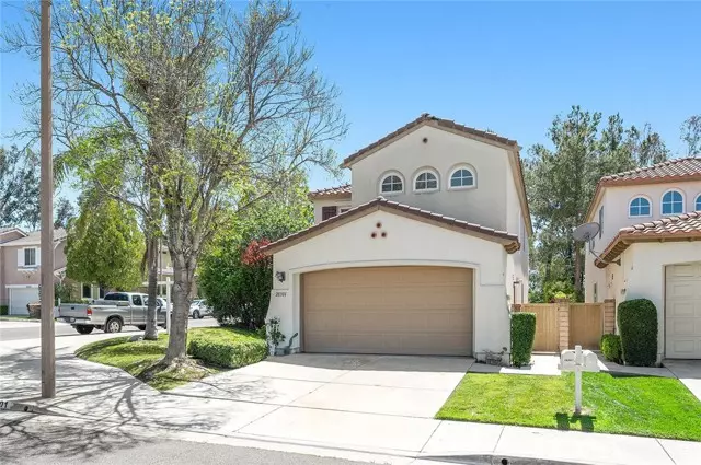 28301 Lobelia Lane, Valencia, CA 91354