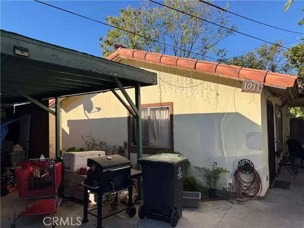 Santa Ana, CA 92703,1009 W Myrtle Street