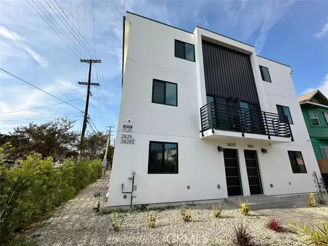 2823 Maple Avenue, Los Angeles, CA 90011