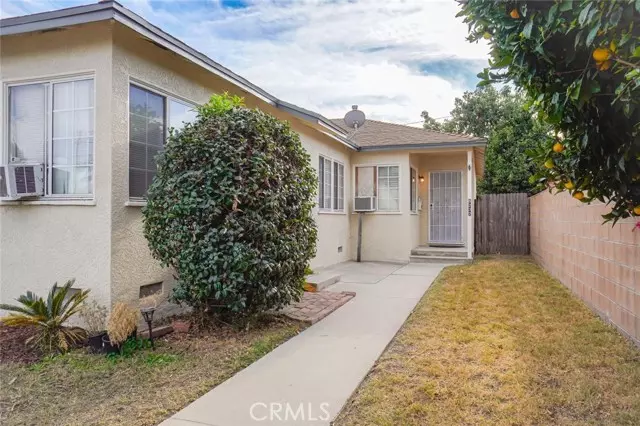 Downey, CA 90242,8232 Devenir Avenue