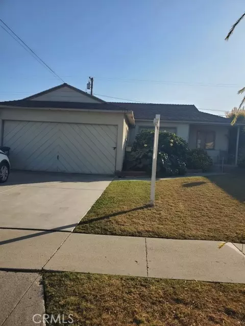 2612 Denmead Street, Lakewood, CA 90712