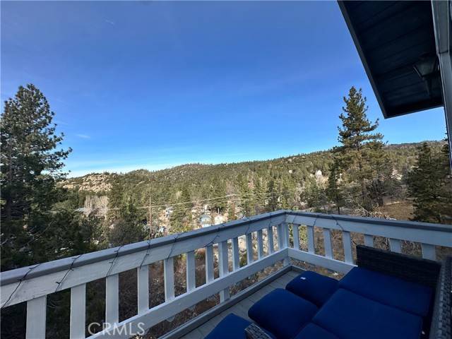 33010 Donner Lane, Running Springs, CA 92382