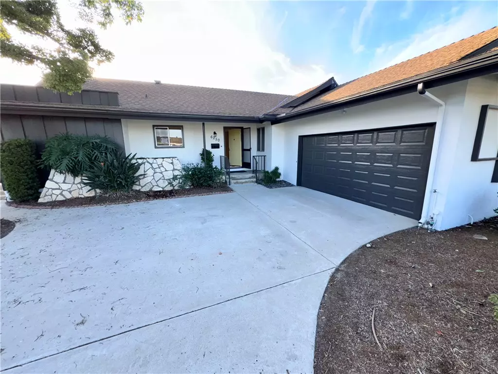 La Mesa, CA 91942,6250 Fernwood Drive