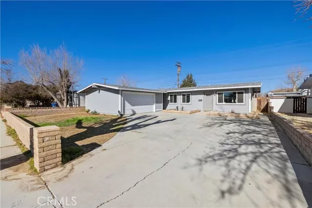 1029 W Avenue H7, Lancaster, CA 93534