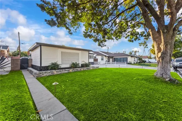 Downey, CA 90242,7832 Devenir Avenue