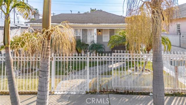 718 W 97th Street, Los Angeles, CA 90044