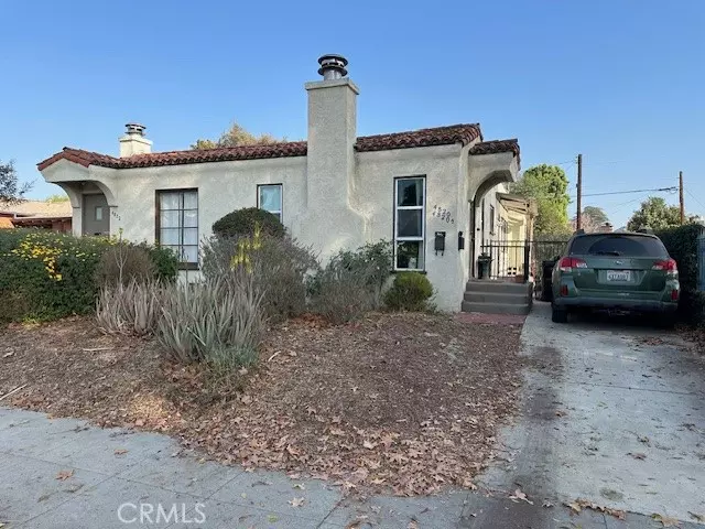 4820 Agnes Avenue, Valley Village, CA 91607