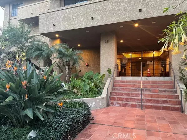 221 S Oak Knoll Avenue #205, Pasadena, CA 91101