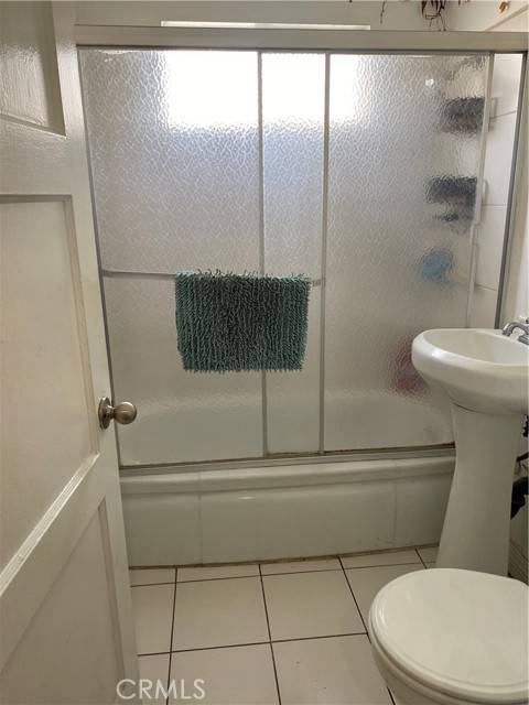 South Gate, CA 90280,10506 Garfield Avenue