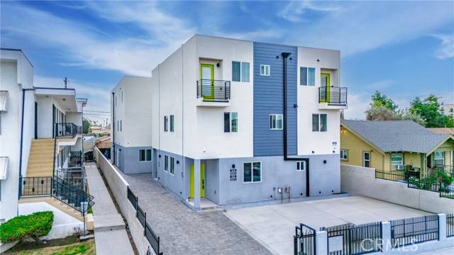 Los Angeles, CA 90044,524 W 75th Street
