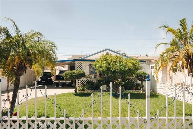 8945 San Antonio Avenue, South Gate, CA 90280