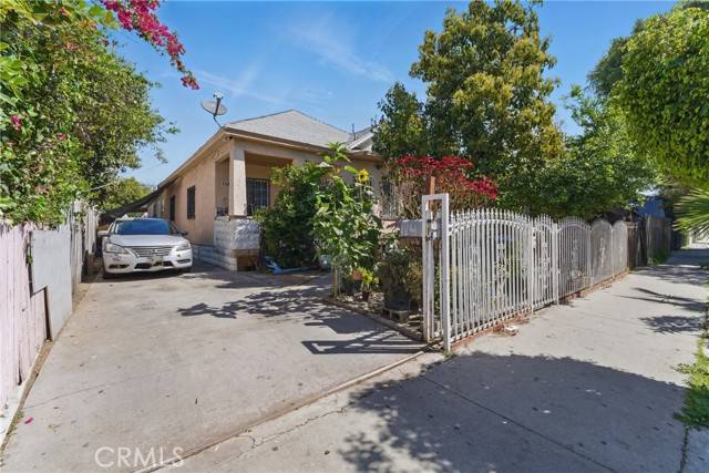 1139 E 43rd Street, Los Angeles, CA 90011