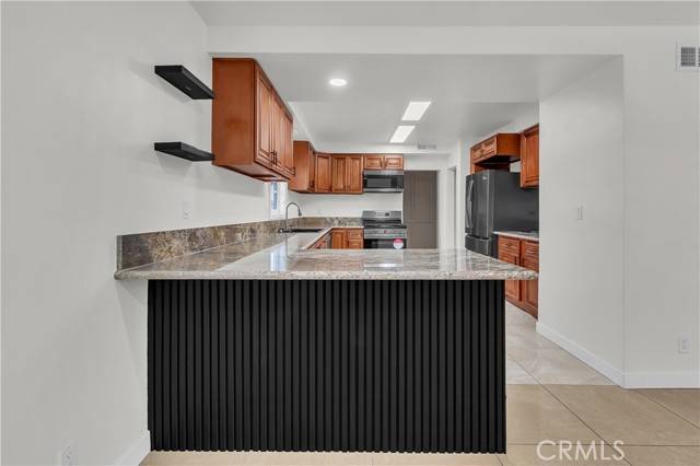 Hawthorne, CA 90250,12222 Oxford Ave