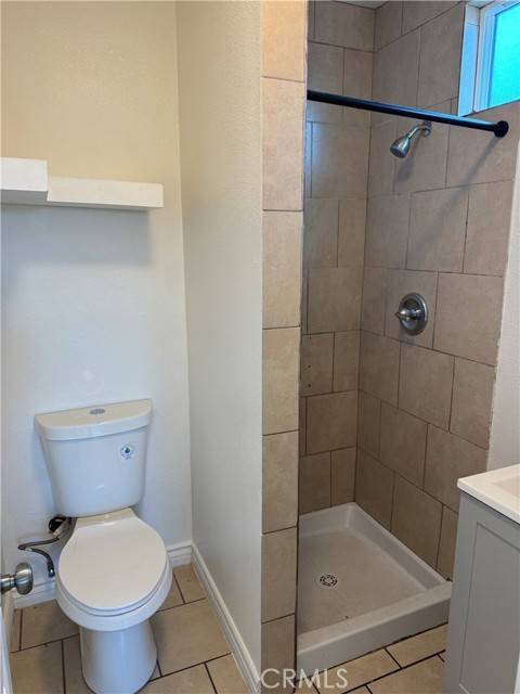 Compton, CA 90221,220 N Rose Avenue #1