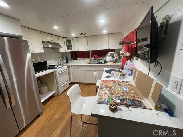Bell, CA 90201,4874 Gage #152