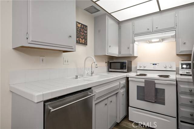 Pasadena, CA 91107,1015 N Michillinda Avenue #104