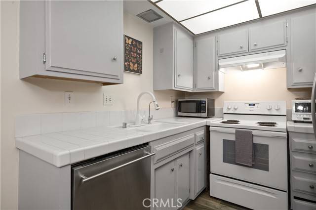 Pasadena, CA 91107,1015 N Michillinda Avenue #104
