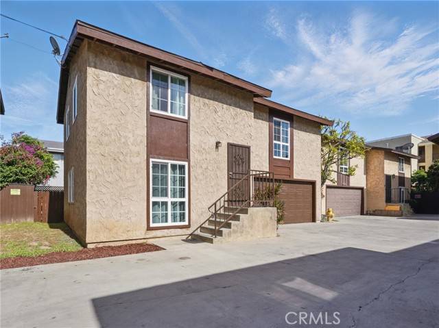 Hawthorne, CA 90250,13722 Cerise Avenue