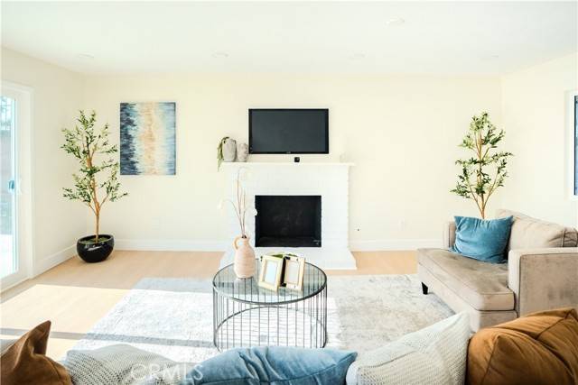 8213 Ethel Avenue, North Hollywood, CA 91605
