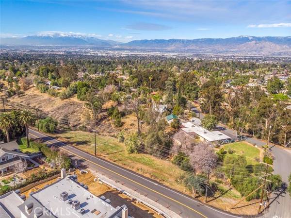 724 W Sunset, Redlands, CA 92373