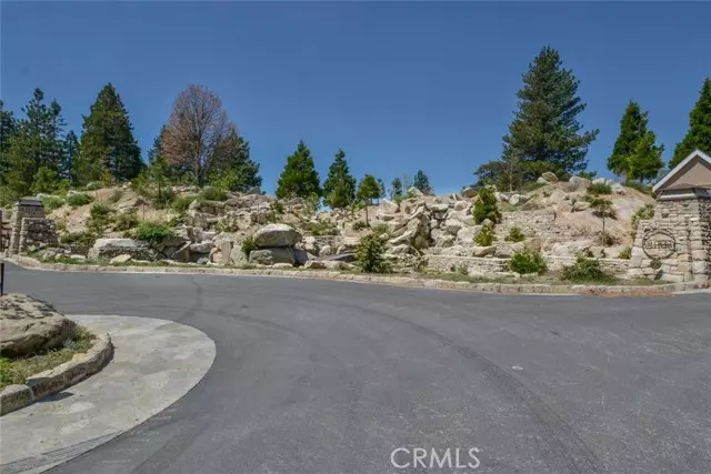 Lake Arrowhead, CA 92352,284 Hidden Forest