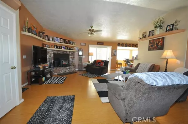 21867 Pacific Street, Apple Valley, CA 92308