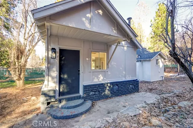 Crestline, CA 92325,405 Log Lane