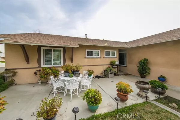 Ontario, CA 91764,942 N Lake Avenue