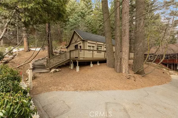 702 Cottage Grove Road, Lake Arrowhead, CA 92352