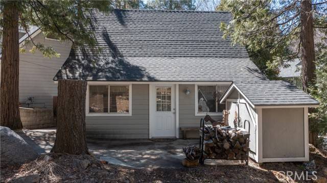 25154 Moon Drive, Crestline, CA 92325