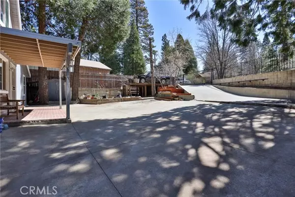 Crestline, CA 92325,320 Skyview Court