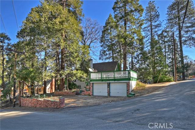 24007 Scenic Drive, Crestline, CA 92325