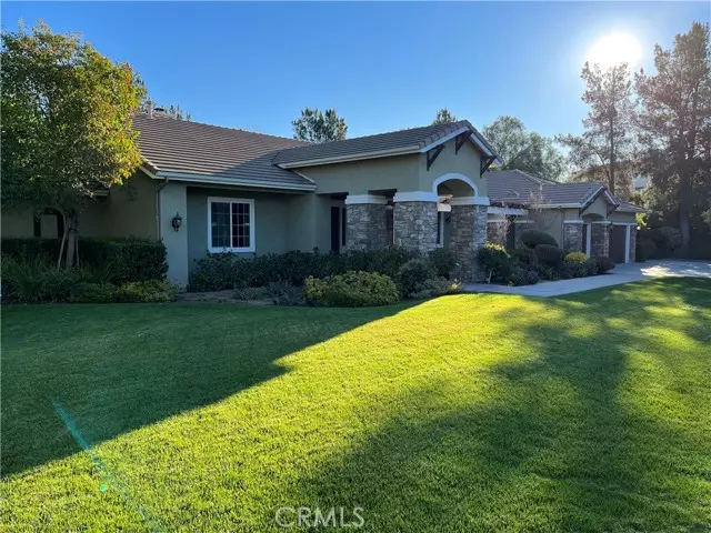 940 Creekside Drive, Redlands, CA 92373