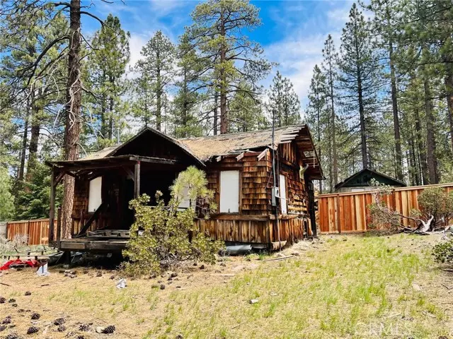 Big Bear Lake, CA 92315,641 Knight Avenue