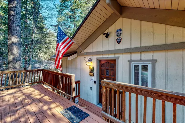 Lake Arrowhead, CA 92352,707 Oakmont Lane