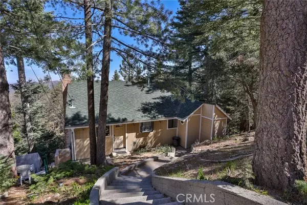 Crestline, CA 92325,25082 Grandview Drive